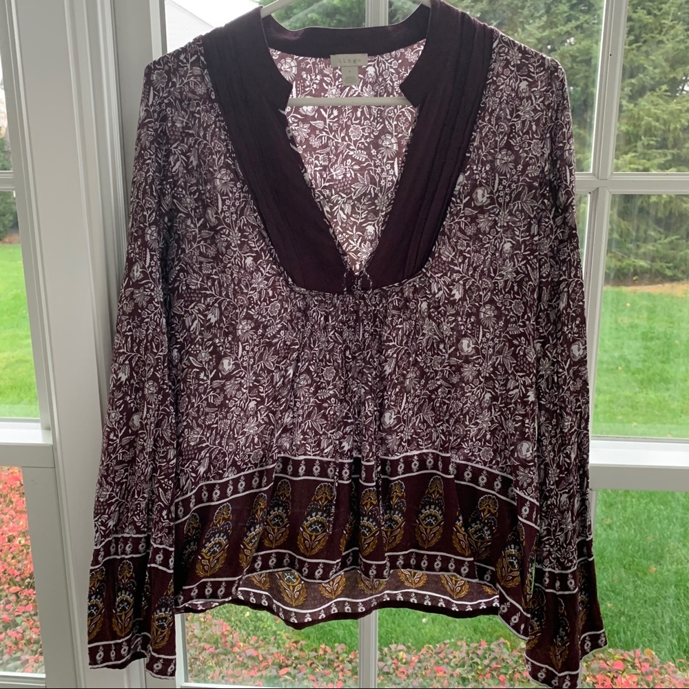 Hinge blouse, with flowy sleeves